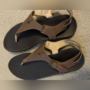 Women’s Olukai ‘Eheu light brown sandals